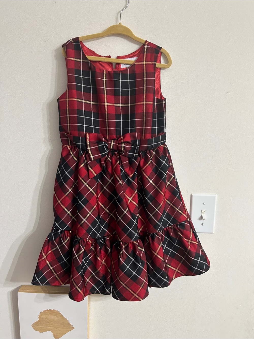 Girls Red Plaid Bow-Front Holiday Dress Children’s Place Size 6. Zipper in Back.